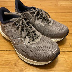 Saucony Hurricane 23 Running Shoes